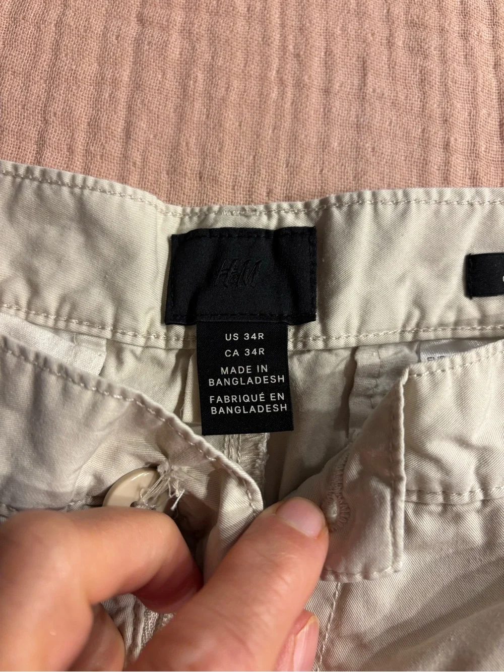 H& M men’s khaki shorts